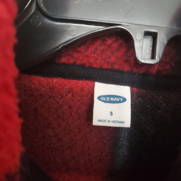 Old Navy red and black buffalo plaid Sherpa fleece jacket size - small - Picture 3 of 12